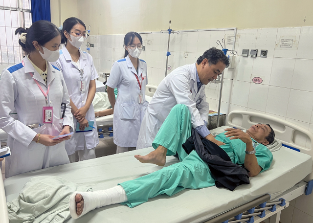 Buoi-toi-kinh-hoang-cua-cac-nan-nhan-vu-sạt-lo-khien-6-nguoi-tu-vong-moi-nguoi-hoang-loan-la-het-5