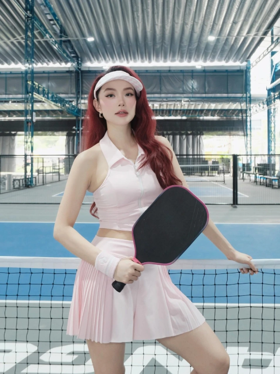 Minh-hang-giau-co-nao-can-canh-biet-thu-dat-vuon-o-tphcm-dong-nai-cua-nu-ca-si-gay-choang