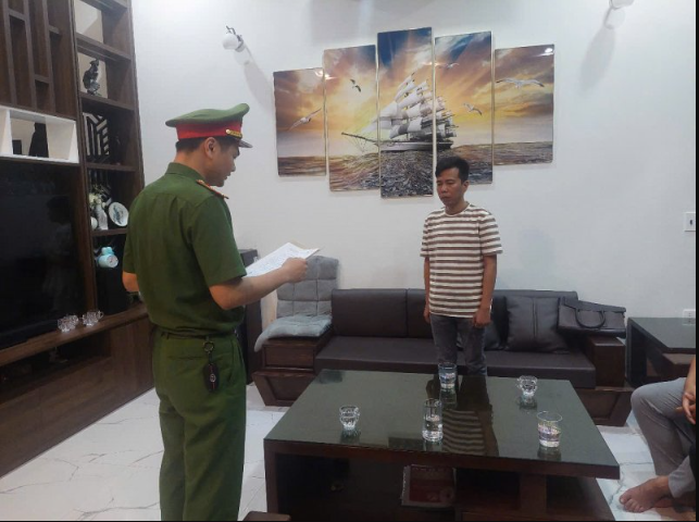 Siro-an-ngon-hai-be-duoc-xac-dinh-la-hang-gia-so-luong-san-pham-da-ban-ra-gay-ngo-ngang