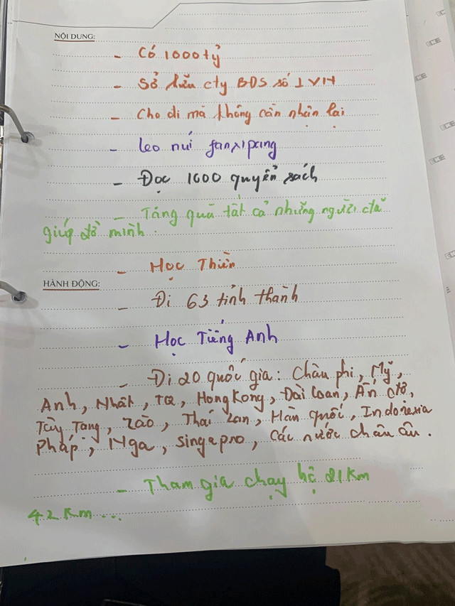 Netizen-cuoi-bo-ve-bien-ban-cuoc-hop-cua-tong-tai-hut-thuoc-truoc-khi-danh-con-chu-quan-ca-phe-1