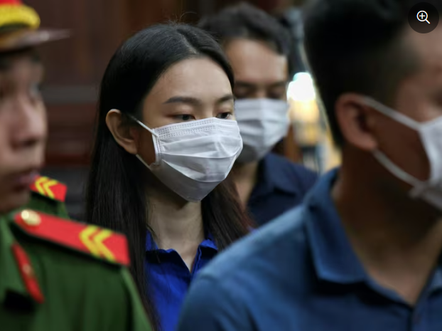 Hoa-hau-thuy-tien-vua-co-loi-khai-gay-bat-ngo-ve-giam-doc-dung-tai-phien-toa-1