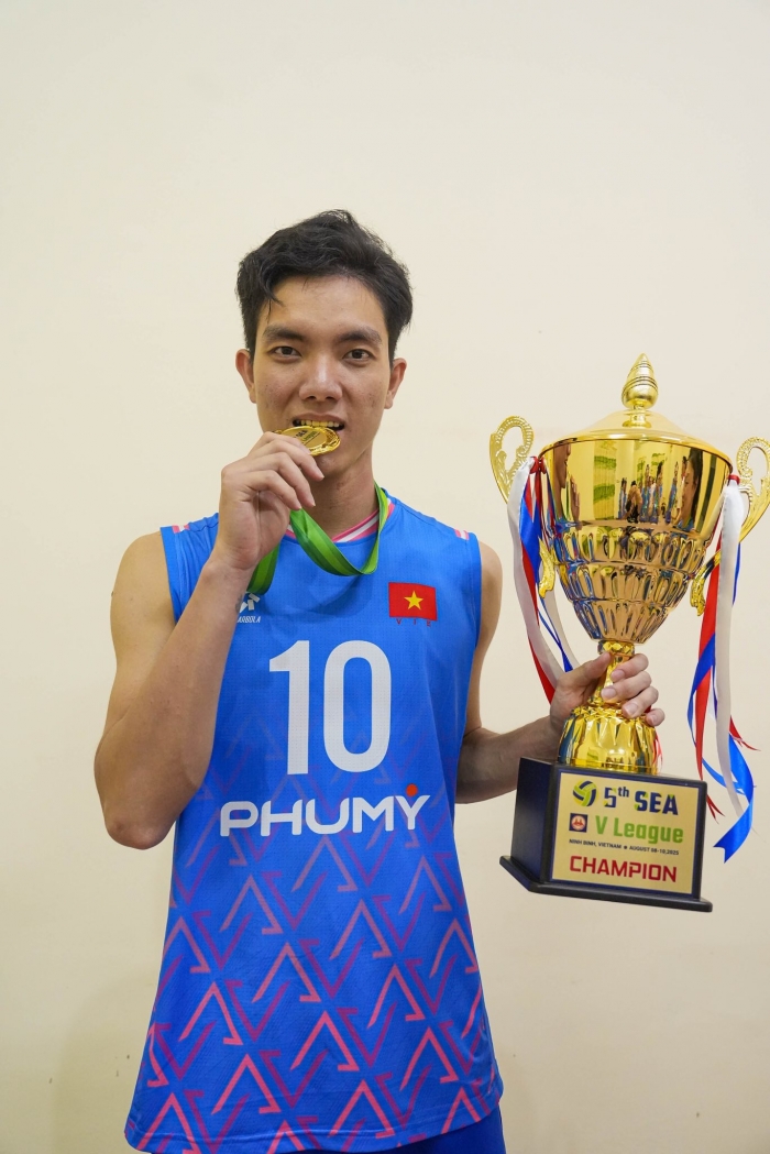 he-lo-ly-do-thuc-su-khien-bich-tuyen-rut-khoi-tuyen-bong-chuyen-vn-sat-them-giai-vo-dich-the-gioi-2