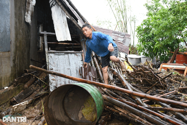 Tieng-khoc-xe-long-cua-nhieu-ho-dan-sau-khi-lu-rut-nha-cua-tan-hoang-tai-san-khong-con-gi-2