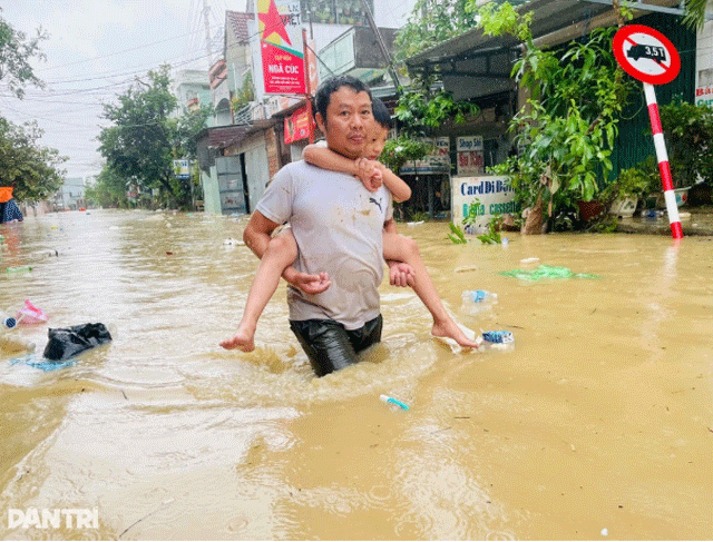 Tin-moi-nhat-ve-thiet-hai-mua-lu-o-mien-trung-43-nguoi-chet-9-nguoi-mat-tich-thiet-hai-hon-3000-ty-9