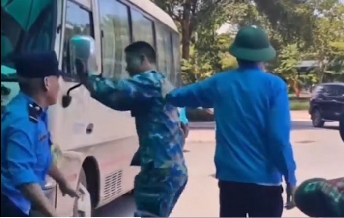 lao-cai-camera-ghi-lai-canh-3-bao-ve-hanh-hung-mot-tai-xe-xe-om-ngay-tai-sanh-chinh-benh-vien-3