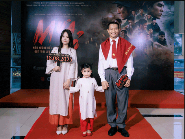 Nhung-thong-tin-ot-ai-biet-ve-dien-vien-phuong-nam-vai-ta-trong-phim-mua-do-dang-gay-sot-mxh-6