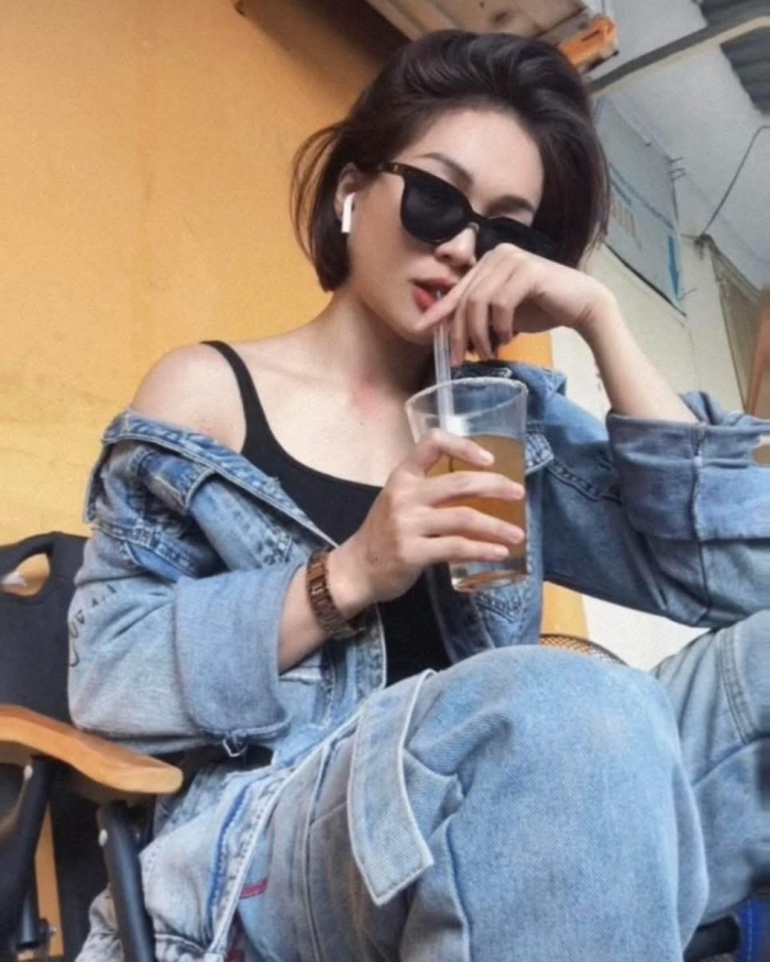 chan-dung-co-gai-mac-ao-chong-nang-tung-lien-hoan-cuoc-thanh-nien-xam-tro-o-ham-gui-xe-gay-sot-mxh-4