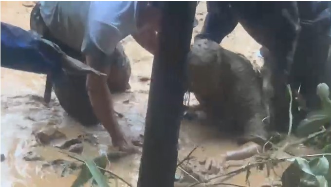 so-hai-canh-sat-lo-nui-nguoi-dan-ong-bi-day-xuong-vuc-sau-tinh-hinh-nan-nhan-sau-ki-bi-vui-lap-5