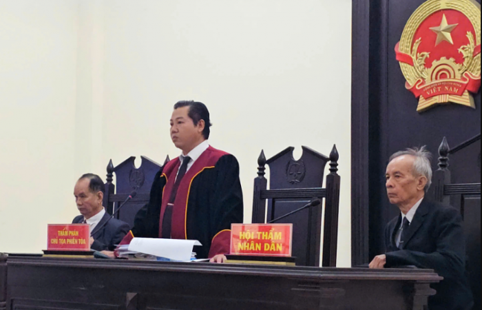 Tin-nong-vu-xet-xu-le-thanh-nhat-nguyen-con-trai-le-tung-van-ve-toi-lua-dao-chiem-doat-tai-san