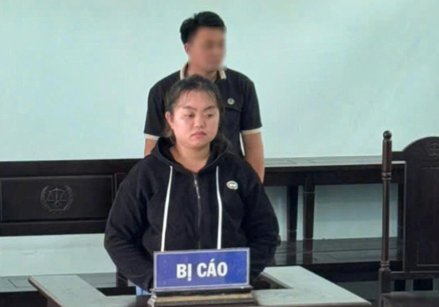 Bao-mau-hanh-ha-tre-em-dan-man-o-dong-thap-bi-phuynh-phat-hien-qua-camera-linh-muc-an-gay-sung-so