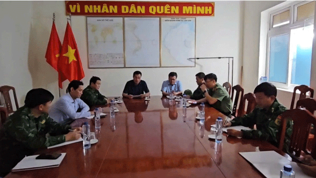 Vu-chim-tau-2-tau-ca-co-13-thuyen-vien-o-quang-tri-1-trong-4-ngu-dan-duoc-cuu-ke-lai-giay-phut-sinh-tu-3