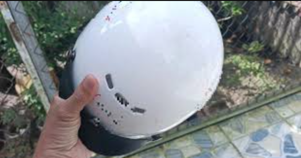 Ca-mau-dien-bien-nong-vu-nguoi-phu-nu-dung-mu-bao-hiem-danh-dai-uy-cong-an-thuong-tich-7