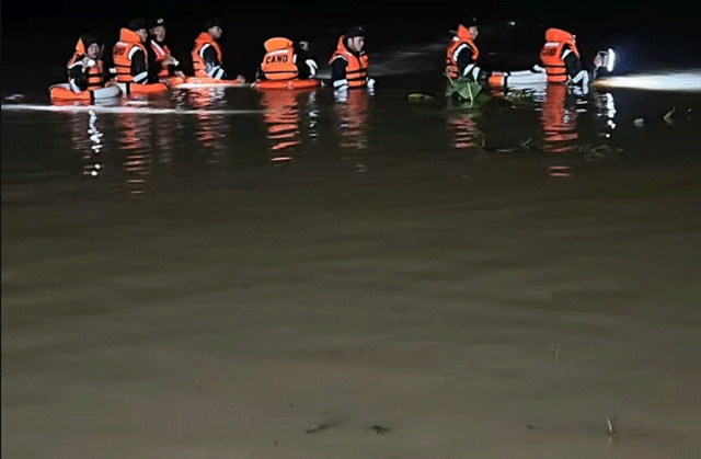 Dau-don-vu-nguoi-me-o-quang-tri-lan-luot-mat-3-con-vi-duoi-nuoc-niem-hy-vong-cuoi-cung-da-tan-bien-2