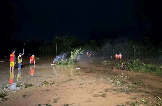 Dau-don-vu-nguoi-me-o-quang-tri-lan-luot-mat-3-con-vi-duoi-nuoc-niem-hy-vong-cuoi-cung-da-tan-bien-4