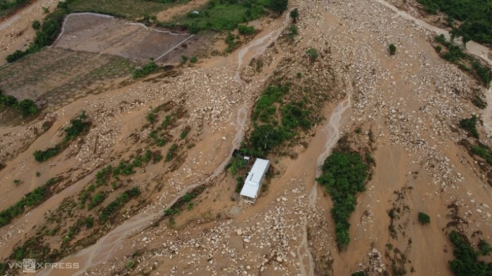 Thong-tin-nong-vu-vo-ho-chua-nuoc-khien-be-gai-tu-vong-o-lam-dong-ai-se-chiu-trach-nhiem-boi-thuong-7
