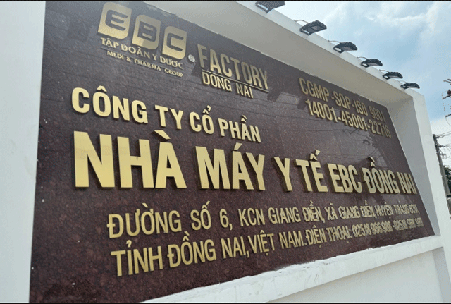 Phat-hien-su-bat-thuong-cua-doan-di-bang-truco-khi-chong-bi-bat-ve-toi-san-xuat-buon-ban-gang-gia-4