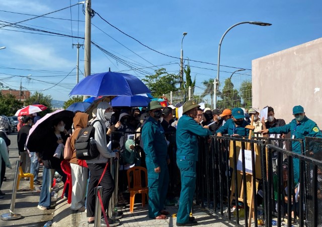 mo-ban-305-can-nha-xa-hoi-o-da-nang-gia-dao-dong-hon-7000-trieu-dong-nguoi-dan-xep-hang-tu-hom-truoc