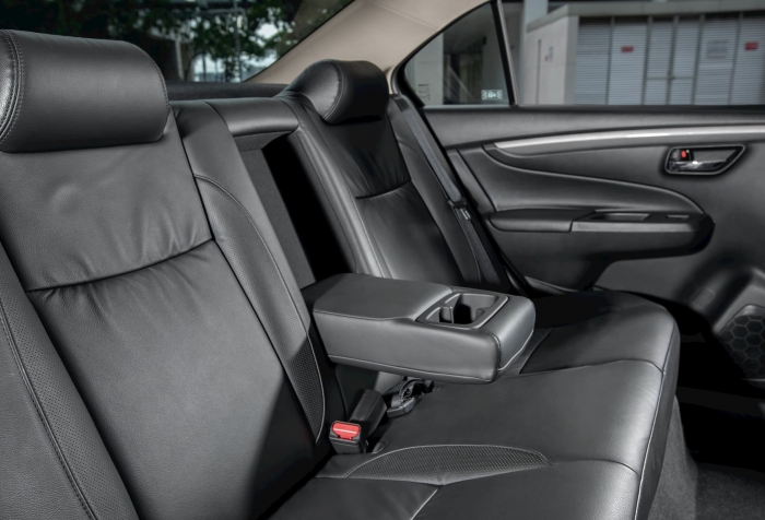 Suzuki Ciaz 2020 giảm giá sập sàn, ‘phủ đầu’ Toyota Vios và Honda City trong cuộc chiến doanh số ảnh 5