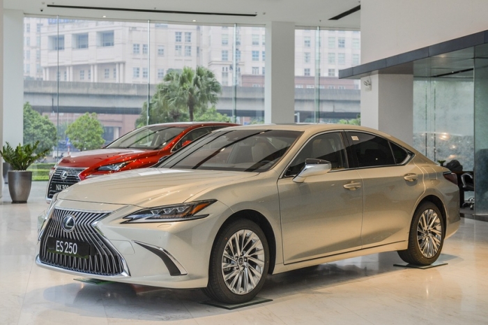 Lexus ES 2021 ra mắt tại Việt Nam, n&acirc;ng cấp t&iacute;nh năng hấp dẫn, gi&aacute; kh&ocirc;ng đổi ảnh 1