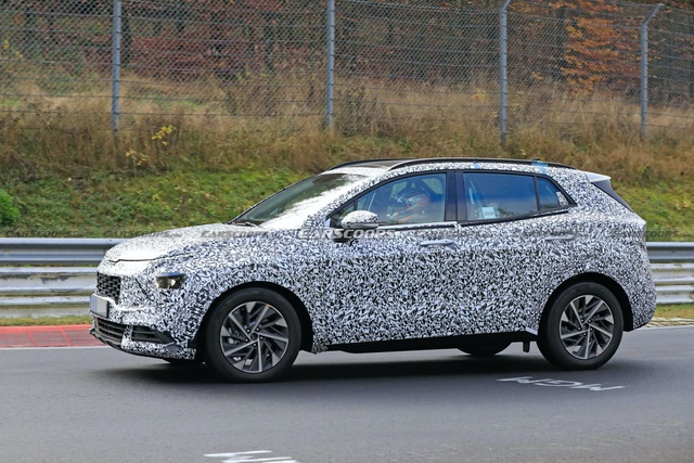 Loạt ảnh chạy thử của Kia Sportage 2022 xuất hiện, Honda CR-V v&agrave; Mazda CX-5 &lsquo;sợ vỡ mật&rsquo; ảnh 2