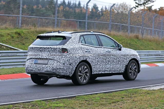 Loạt ảnh chạy thử của Kia Sportage 2022 xuất hiện, Honda CR-V v&agrave; Mazda CX-5 &lsquo;sợ vỡ mật&rsquo; ảnh 4