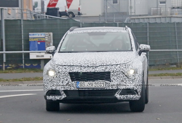 Loạt ảnh chạy thử của Kia Sportage 2022 xuất hiện, Honda CR-V v&agrave; Mazda CX-5 &lsquo;sợ vỡ mật&rsquo; ảnh 8