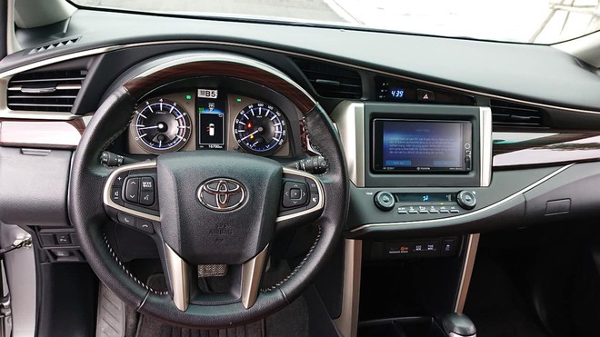 Sở hữu Toyota Innova bản 2.0V chỉ với 700 triệu: Sự lựa chọn cực tốt cho c&aacute;c gia đ&igrave;nh ảnh 3