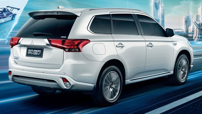 Mitsubishi Outlander Hybrid 2021 chính thức ra mắt, đe nẹt ‘nhấn chìm’ Honda CR-V và Mazda CX-5 ảnh 2