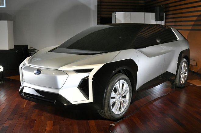 Subaru xác nhận ra mắt mẫu SUV chạy điện đầu tiên ảnh 2
