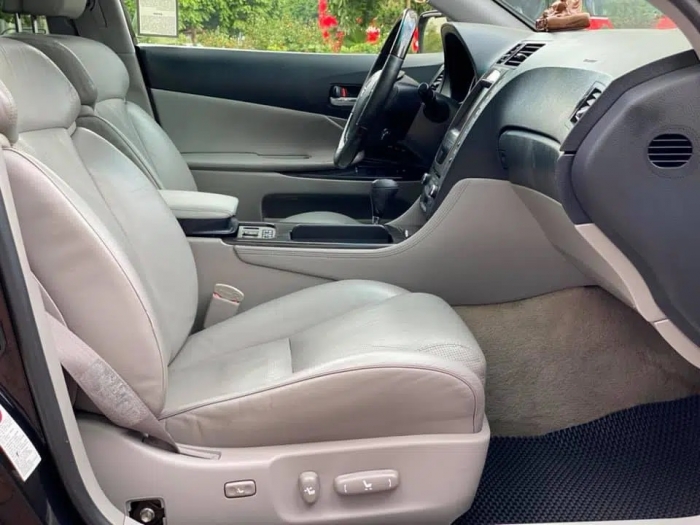 Xế sang Lexus GS 300 gi&aacute; chỉ c&ograve;n ngang Toyota Vios: Kh&aacute;ch Việt tưởng ngủ mơ h&oacute;a ra lại l&agrave; thật ảnh 4