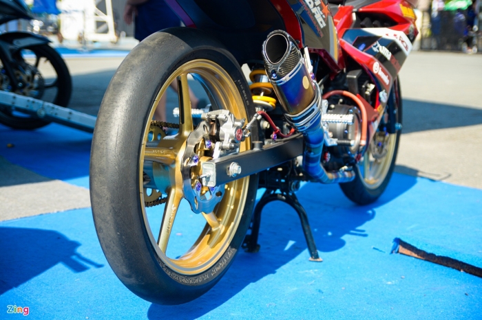 Yamaha Exciter 150 bản độ xe đua tuyệt đỉnh khiến Honda Winner X &lsquo;l&aacute;c mắt&rsquo; ảnh 11