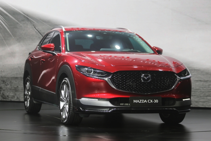 Mazda CX-3, CX-30 trình làng tại Việt Nam với giá ‘đẹp’, KIA Seltos và Toyota Corolla Cross run rẩy ảnh 3