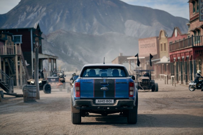 Ford Ranger Raptor trình làng phiên bản mới: Thiết kế đẹp mê hồn, công nghệ xịn sò miễn chê ảnh 11