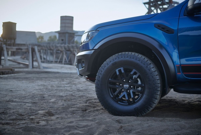 Ford Ranger Raptor trình làng phiên bản mới: Thiết kế đẹp mê hồn, công nghệ xịn sò miễn chê ảnh 7