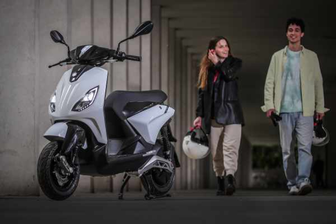 Siêu phẩm mới của Piaggio chốt giá bán hấp dẫn, thiết kế khiến Honda SH Mode và Vision lác mắt ảnh 4