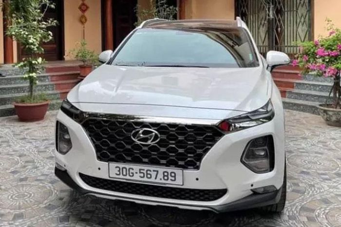 Chiếc Hyundai Santa Fe có giá gấp hơn 2 lần Toyota Fortuner, nguyên nhân khiến dân tình choáng váng ảnh 4