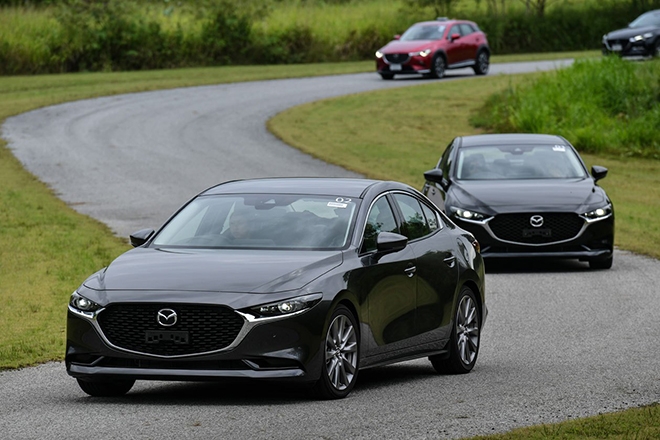 ‘Con cưng’ của Mazda nhận ưu đãi khủng tới 60 triệu đồng, gây sức ép khổng lồ lên KIA Cerato ảnh 1