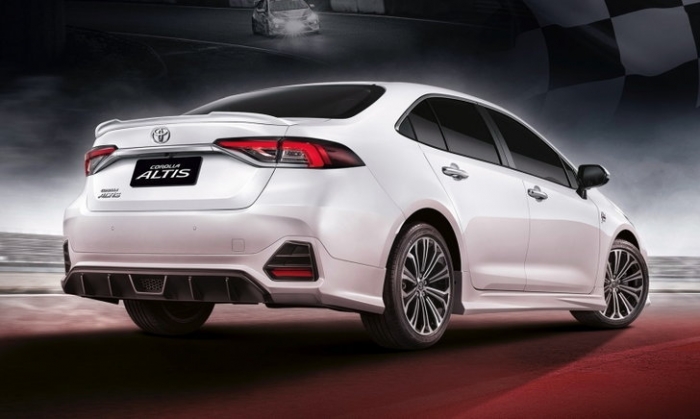 Toyota Corolla Altis 2022 lột xác với siêu ‘vũ khí mới’ khiến Kia Cerato sợ tái mặt ảnh 2