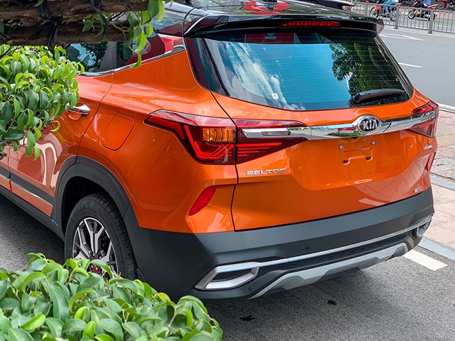 Giá lăn bánh Kia Seltos tháng 4/2022: Thu hút khách Việt, chèn ép Hyundai Kona, Toyota Corolla Cross ảnh 5