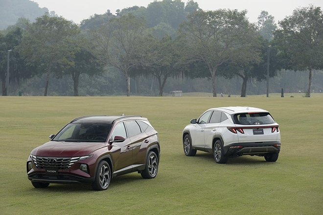 Giá lăn bánh Hyundai Tucson tháng 3/2022: ‘Bóp nghẹt’ Mazda CX-5 và Honda CR-V, giữ chắc ngôi vương ảnh 2