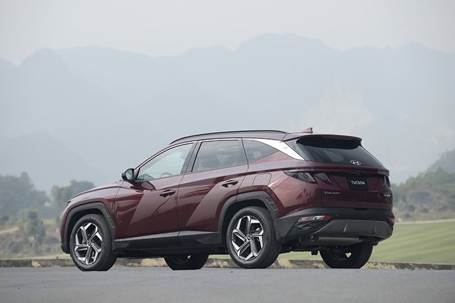 Giá lăn bánh Hyundai Tucson tháng 6/2022: Đủ hấp dẫn khiến Honda CR-V và Mazda CX-5 khốn đốn ảnh 5