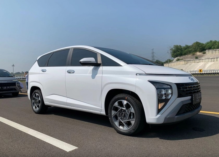 Đại lý Việt nhận cọc mẫu xe đối thủ mới của Mitsubishi Xpander ảnh 1