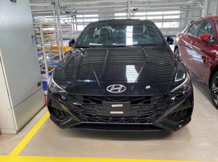 Hyundai Elantra 2023 mới ồ ạt về đại lý, chuẩn bị so tài với Kia K3 ảnh 3