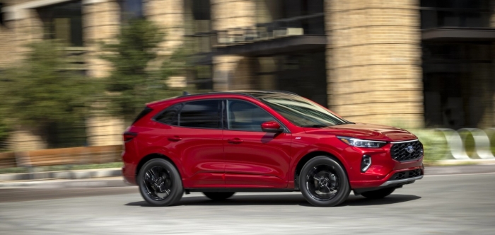 Ford Escape 2023 ra mắt: Giá từ 628 triệu đồng, trang bị áp đảo Mazda CX-5 ảnh 4