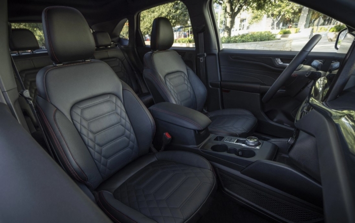 Ford Escape 2023 ra mắt: Giá từ 628 triệu đồng, trang bị áp đảo Mazda CX-5 ảnh 9