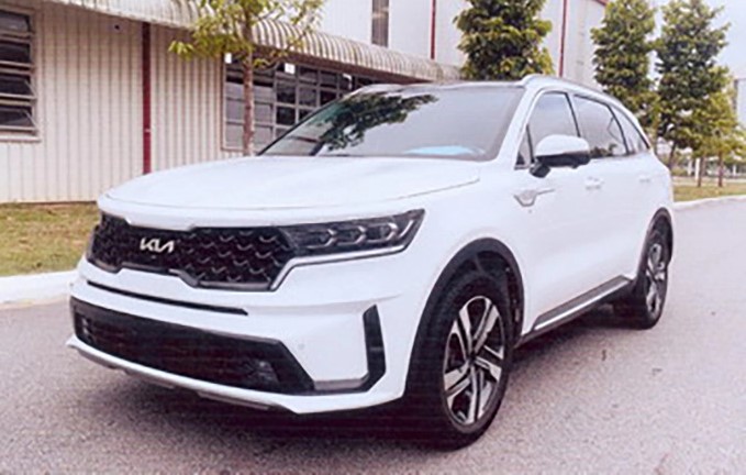 Cận cảnh Kia Sorento HEV 2023 tại Việt Nam: Thiết kế đẹp không tì vết, làm lu mờ Toyota Fortuner ảnh 4