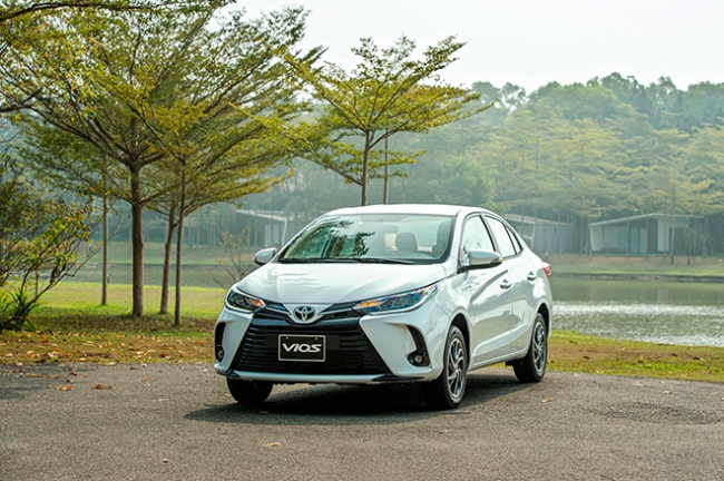 Tin xe 4/12: Toyota Vios 2023 hút khách không tưởng nhờ mức giá siêu rẻ, áp đảo Hyundai Accent ảnh 4