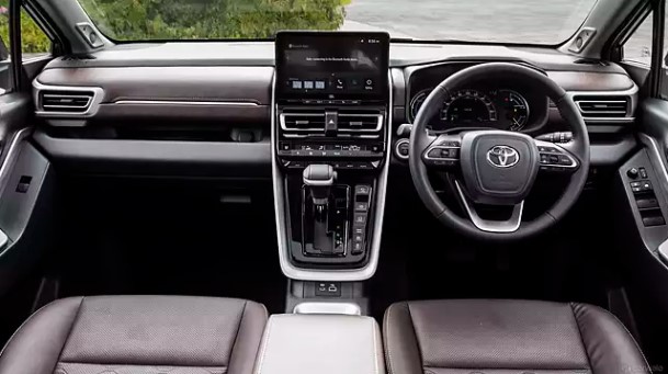 Toyota Innova hoàn toàn mới cập bến đại lý với trang bị vượt xa Suzuki Ertiga, sẵn sàng gây sốt ảnh 3