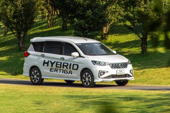 Suzuki Ertiga hybrid giảm giá mạnh tay dịp cuối năm, rẻ hơn nhiều so với Mitsubishi Xpander ảnh 1