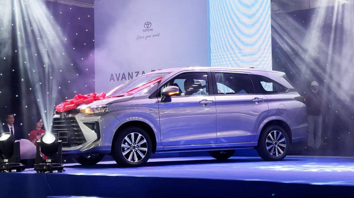 Toyota Veloz Cross và Avanza Premio lắp ráp tại Việt Nam ra mắt, giá bán khiến khách Việt ‘ngã ngửa' ảnh 1